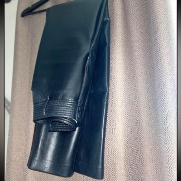 Worn 2 times - Picture 1 of 2